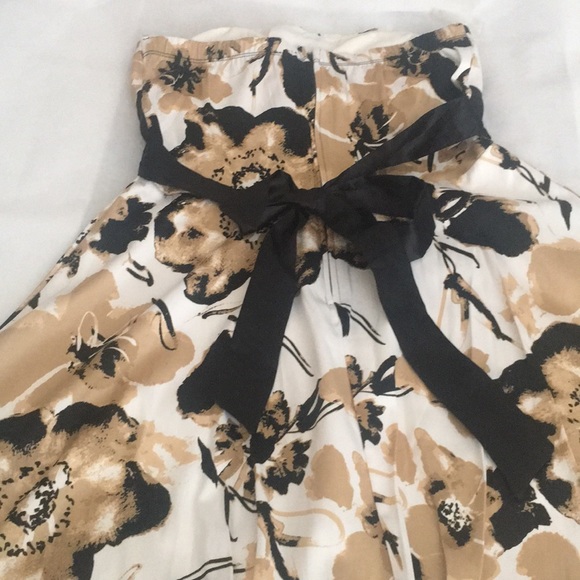 🌺 3/$20🌺 Like New Beautiful Floral Print Dress - Picture 5 of 5